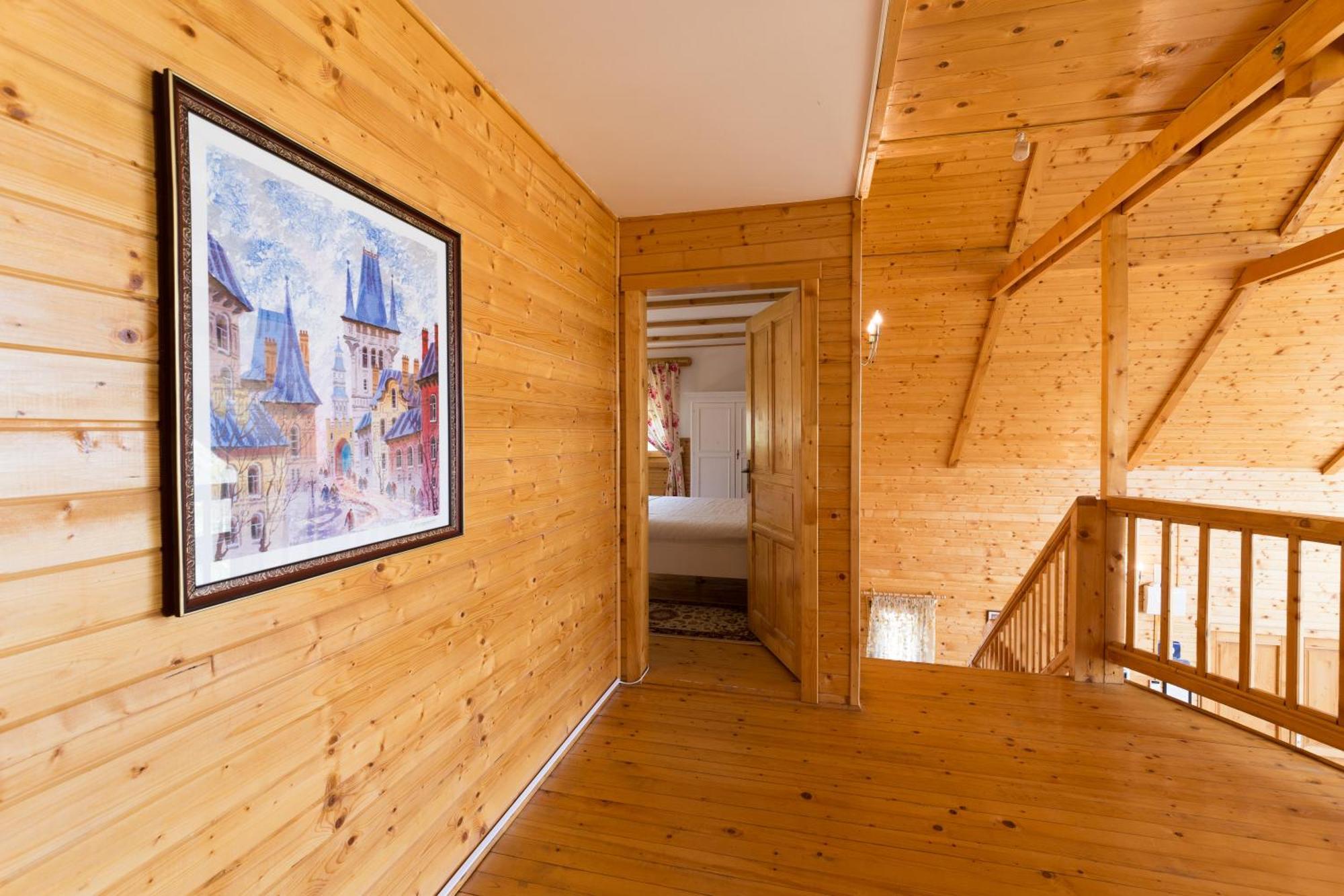 Carpathian Log Home Bran  Camera foto